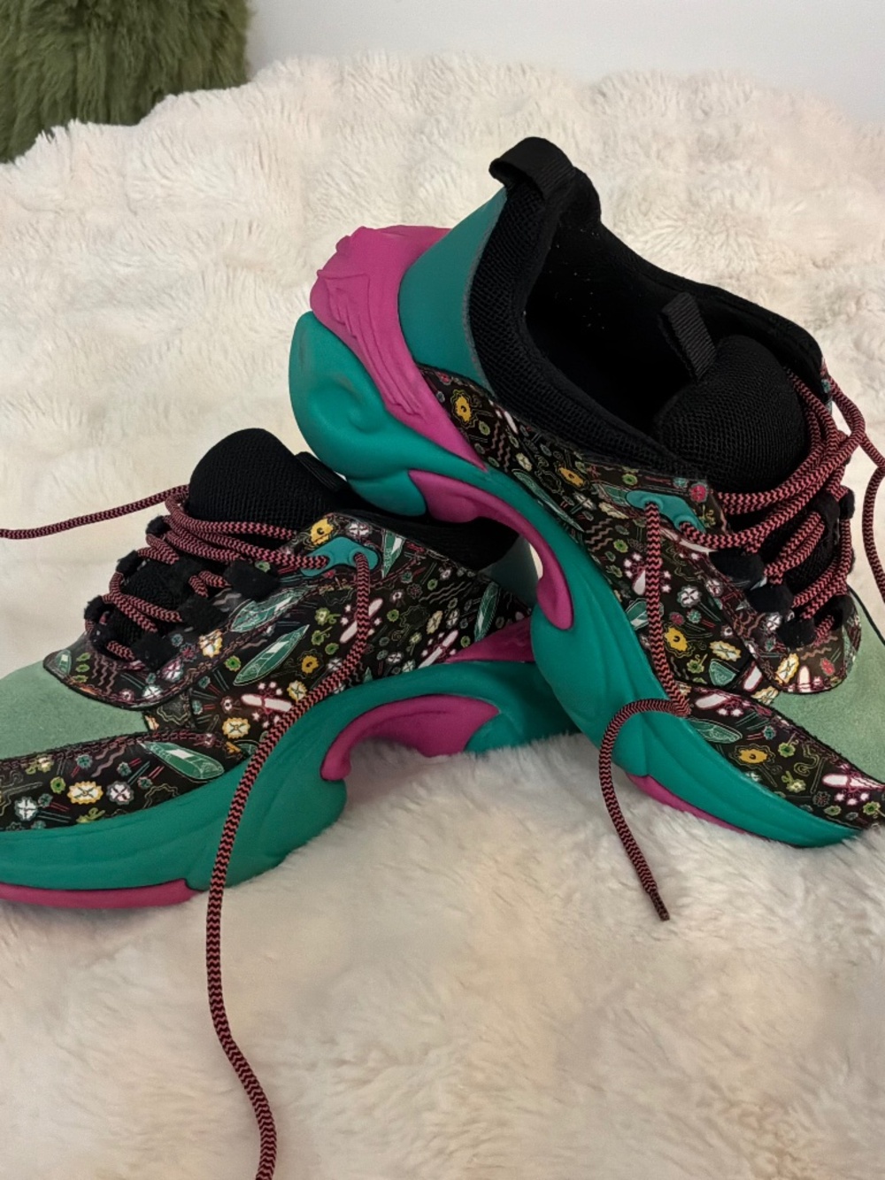 John Fluevog x Zandra Rhodes Duesy Sneakers Teal Pink M7 W9 Rare